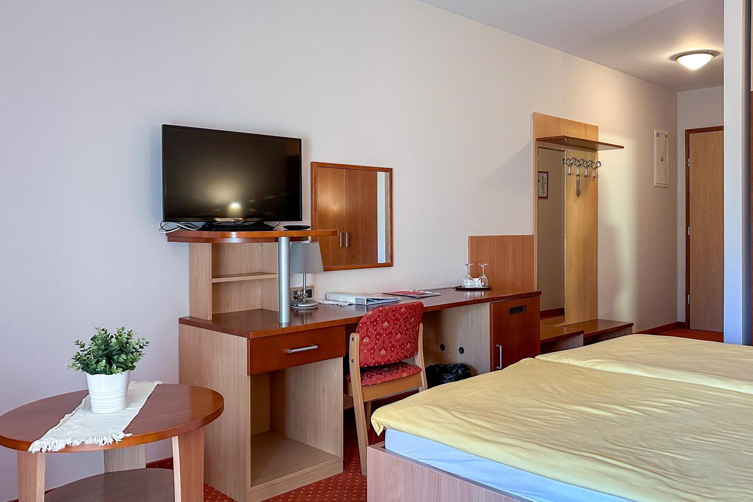 Terme Banovci - Hotel Zeleni Gaj Veržej Extérieur photo