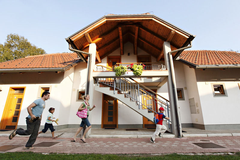 Terme Banovci - Hotel Zeleni Gaj Veržej Extérieur photo