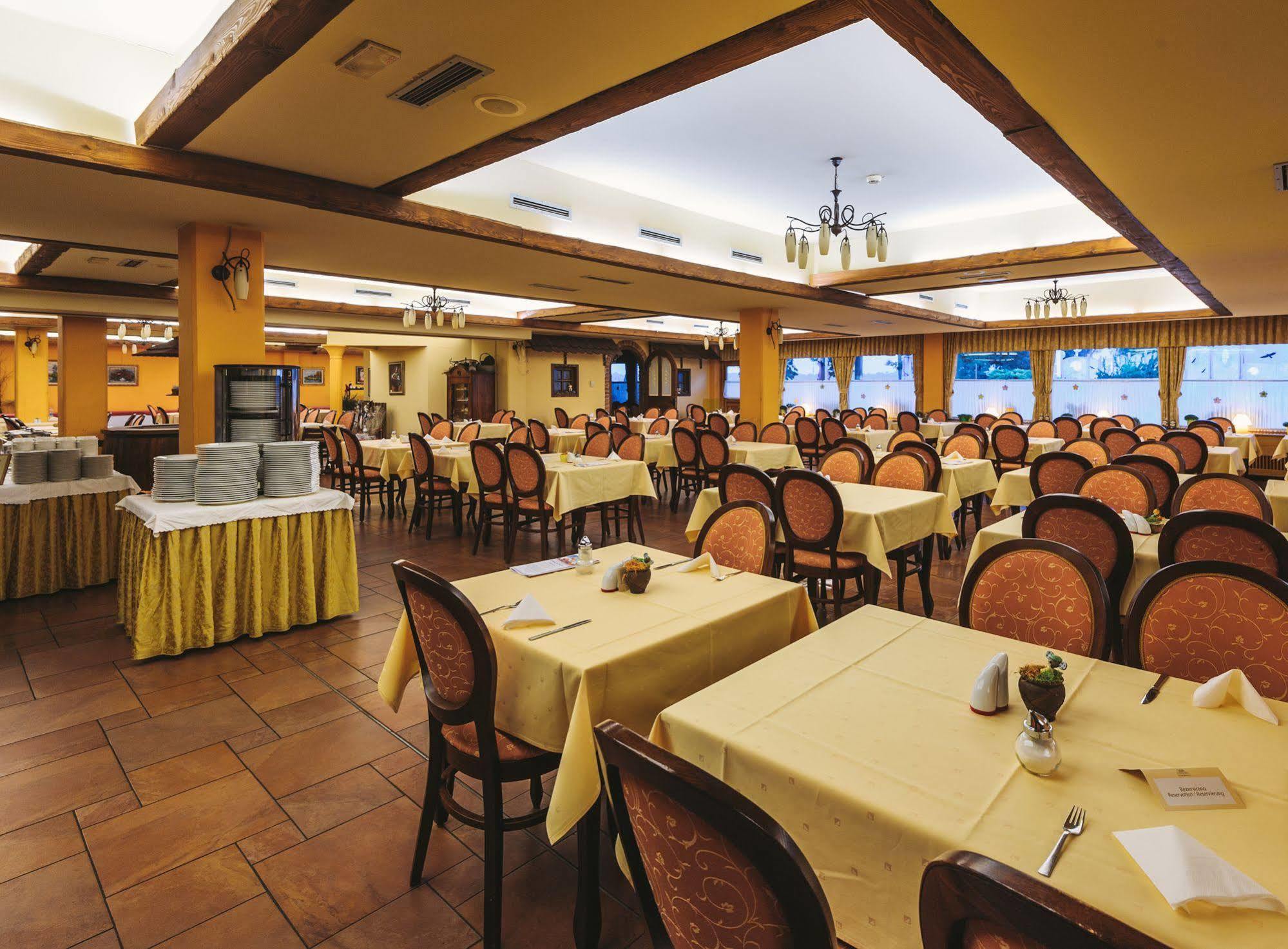 Terme Banovci - Hotel Zeleni Gaj Veržej Extérieur photo
