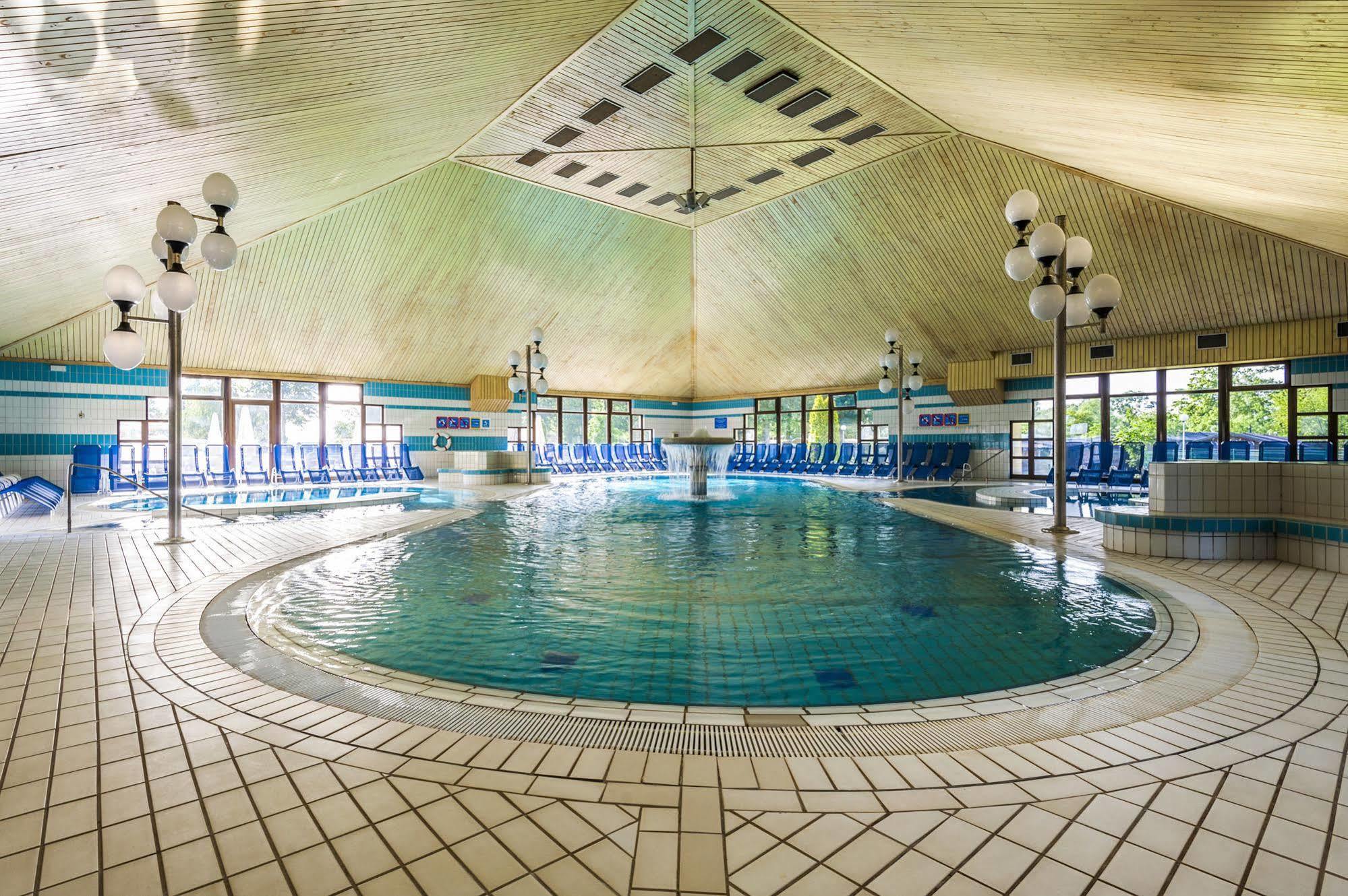 Terme Banovci - Hotel Zeleni Gaj Veržej Extérieur photo